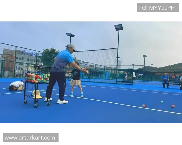 深圳网球队的默契配合与战术分析探讨网球竞技的团队精神与协作技巧